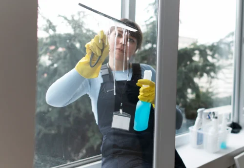 Nettoyage de vitres intérieures et extérieures à Saint-James